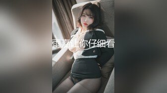 [MP4/ 587M] 可爱cos女仆坐在大鸡巴上贪婪的摇晃，溢到外面的精液也不放过舔到嘴里全部吃掉