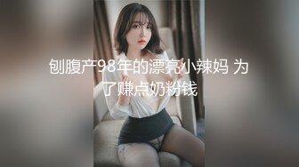 《最新流出反差嫩妹》露脸才是王道！人不可貌相清纯白皙无毛美鲍爱露出少女【伊理文】，大街超市商场景区各种人前露出 (5)