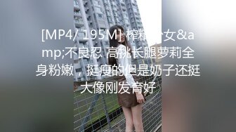 《极品反差✅淫妻泄密》露脸才是王道！推特温柔贤惠型娇妻mumi私拍第二季，表里不一大玩性爱，调教露出道具紫薇纯纯小母 (1)