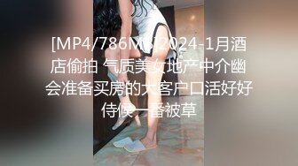 清纯的长发美女，拉完尿尿出来拨头发那一下爱了，柔顺的头发啊！