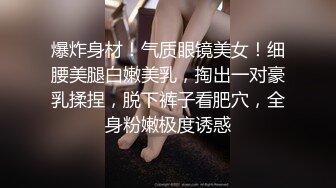 菠萝社很多人求的，抖M美少女福利姬【夏美酱】调教3P，道具肉棒各种凌辱玩肏，全程露脸，母狗属性拉满