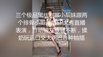 游乐场全景偷拍多位年轻美女的极品嫩鲍 (11)