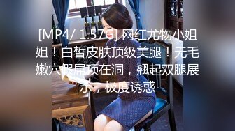 帅哥约操披肩黑网筒靴气质美女KTV玩嗨直接在包房操起来,美女边唱歌边后入猛操真爽,完美露脸,高清完整版