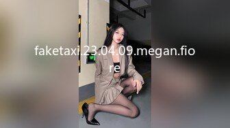 约会00后小仙女，鸡巴掏出来享受吞吐吸吮，肉棒与屁股碰撞好爽啊